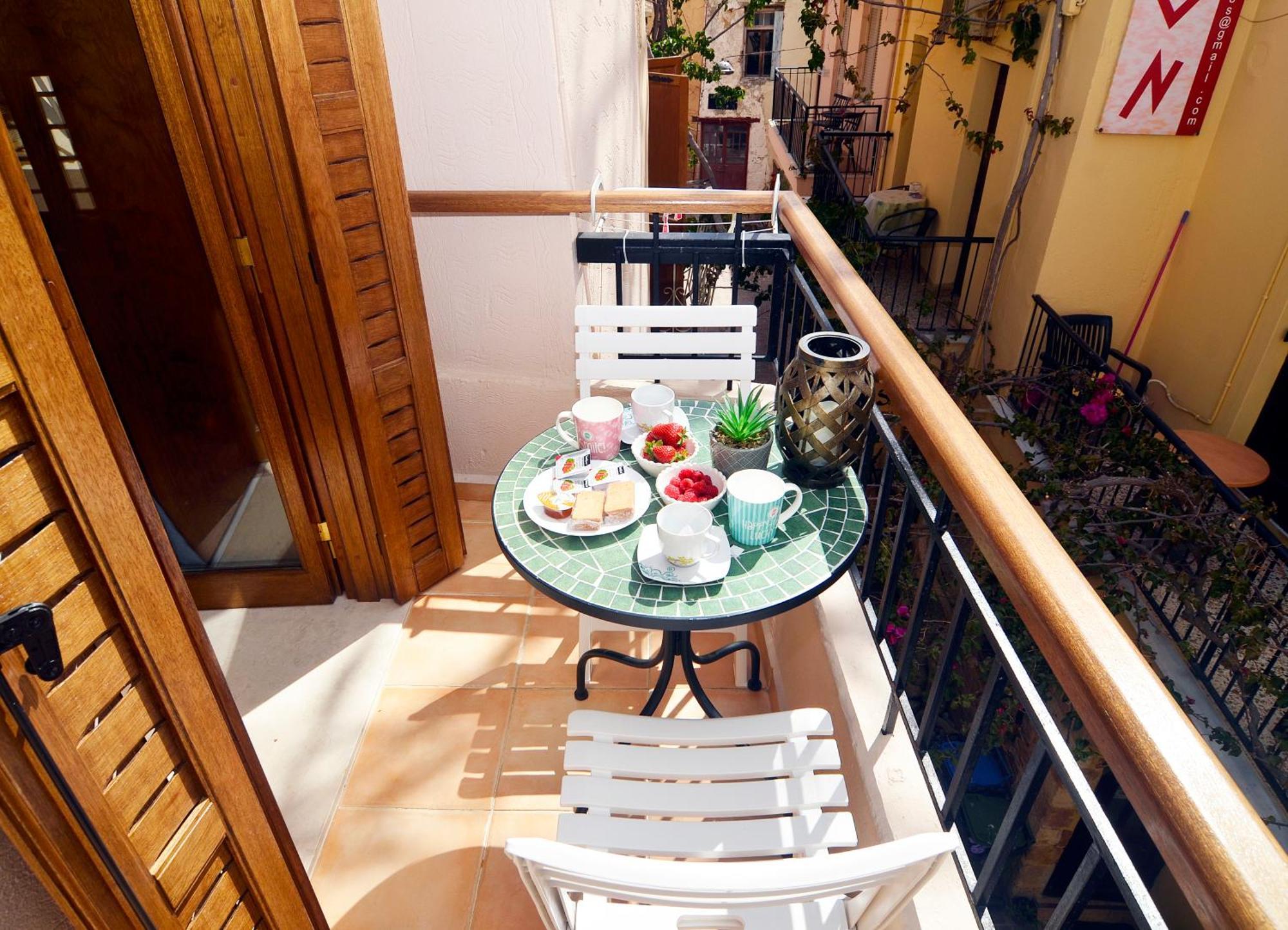 Kostas House, Old Venetian Harbor Chania Apartment Chania  Exterior photo